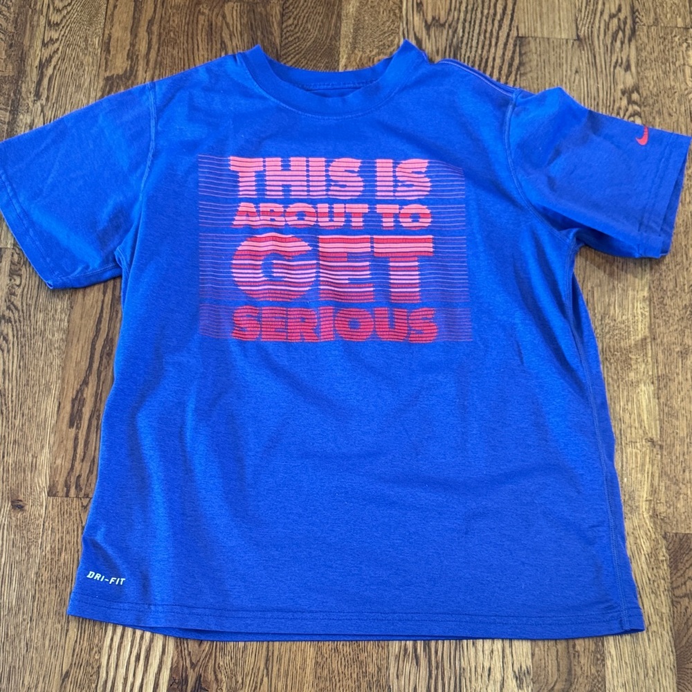 Nike Kids Blue and Red Graphic Tee Size Medium